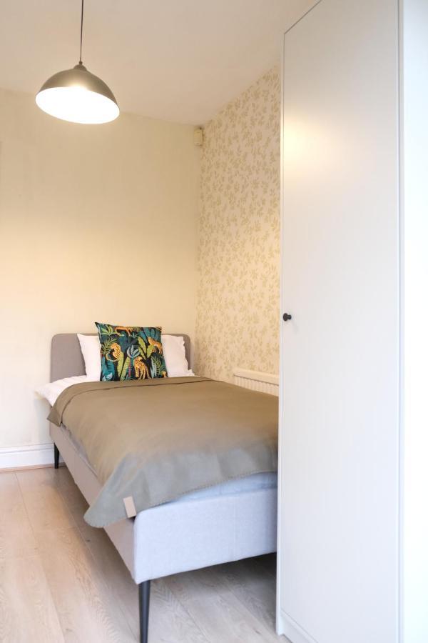 Bee Stays - Maliston House Great Sankey Екстериор снимка